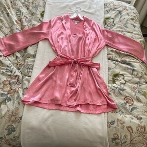 Morgan Taylor Pink Two-Piece Sleep Gown and Robe Set